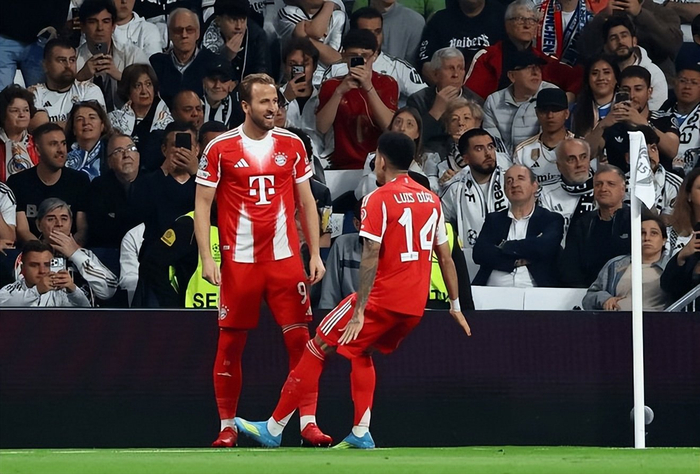 开云app-振奋的2-1！拜仁25年后再攻陷伯纳乌 终结对皇马8场不胜 4强稳了|哈里·凯恩|欧冠|客场|圣地亚哥-伯纳乌足球场|皇家马德里_新浪体育_新浪新闻